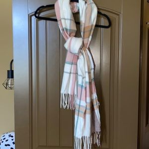 Plaid winter scarf